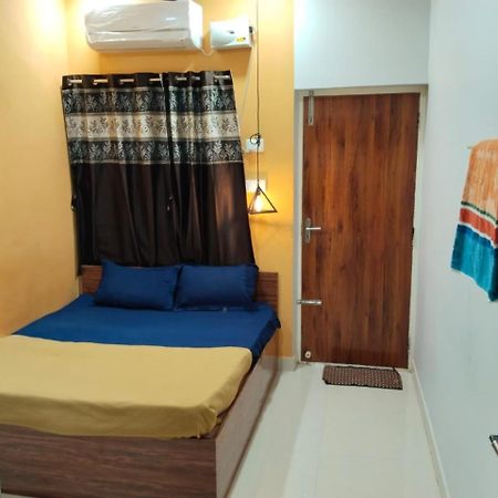 Asshappystayinn Hotel Tiruchirappalli Exterior foto